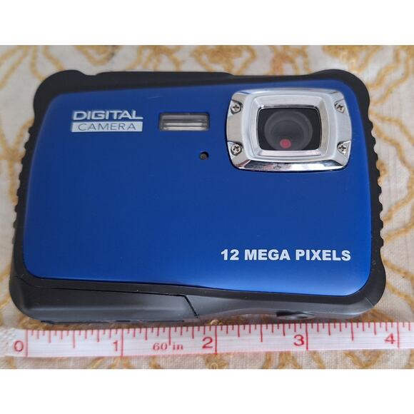 Vmotal kids waterproof digital camera- 2" display- takes 2 AAA batteries- NWOB - Picture 10 of 12